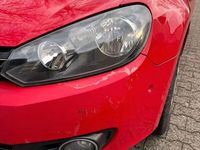Gebraucht VW Golf VI 105 PS (77 kW) 2010 Rot Kleinwagen
