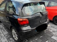 Gebraucht Toyota Yaris 87 PS (63 kW) 2001 Schwarz Kleinwagen