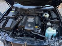 Gebraucht Mercedes E240 Elegance 170 PS (125 kW) 1999 Schwarz Limousine