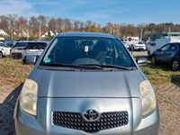 Gebraucht Toyota Yaris 68 PS (50 kW) 2005 Silber Kleinwagen