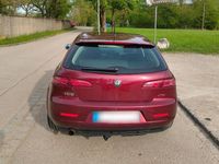 Second-hand Alfa Romeo 159 170 CP (125 kW) 2010 Roșu Break