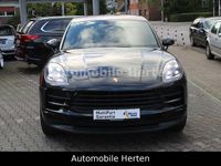 Gebraucht Porsche Macan 245 PS (180 kW) 2019 Tiefschwarzmetallic SUV