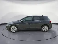 Gebraucht VW Golf VIII Style 131 PS (96 kW) 2024 Grau Limousine