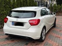 Gebraucht Mercedes A180 150 PS (110 kW) 2014 Weiß Kleinwagen