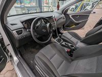 Gebraucht Hyundai i30 101 PS (74 kW) 2016 Silber Kombi