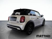 Gebraucht Mini Cooper Classic 136 PS (100 kW) 2023 Weiss Kleinwagen