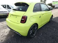Neu Abarth 500e Turismo 114 kW (155 PS) 2025 Acid green Kleinwagen