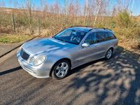 Gebraucht Mercedes E240 177 PS (130 kW) 2005 Silber Kombi