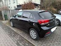Gebraucht Kia Rio DREAM-TEAM Edition 99 PS (72 kW) 2018 Schwarz Limousine