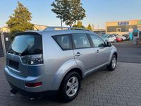 Gebraucht Mitsubishi Outlander Invite 170 PS (125 kW) 2007 Coolsilber (m) SUV