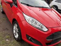 Gebraucht Ford Fiesta Titanium 60 PS (44 kW) 2016 Rot Limousine