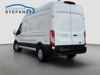Gebraucht Ford Transit Trend 170 PS (125 kW) 2021 Weiß Van / Kleinbus