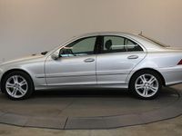 Second-hand Mercedes C200 163 CP (119 kW) 2005 Argintiu Berlinǎ