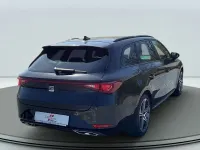 Second-hand Seat Leon FR 190 CP (139 kW) 2023 Negru Berlinǎ