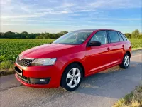 Gebraucht Skoda Rapid Ambition 105 PS (77 kW) 2015 Rot Kleinwagen