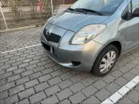 Gebraucht Toyota Yaris 70 PS (51 kW) 2009 Grün Kleinwagen