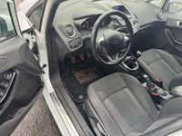 gebraucht Ford Fiesta Titanium PDC v+h|CAMKLIMAAUTOM|ALU 8 fach