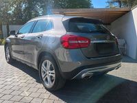 Usata Mercedes GLA200 135 CV (99 kW) 2015 Grigio SUV