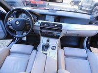 Gebraucht BMW 550 381 PS (280 kW) 2012 Imperialblau brillantmetallic Limousine