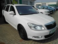 Gebraucht Skoda Octavia Ambition 105 PS (77 kW) 2013 Weiß Kombi