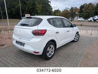 Gebraucht Dacia Sandero Essentiel 91 PS (66 kW) 2025 Weiß Kleinwagen