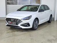 Gebraucht Hyundai i30 Turbo 120 PS (88 kW) 2024 Serenity white / mic Limousine