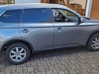 Gebraucht Mitsubishi Outlander 150 PS (110 kW) 2014 Grau SUV