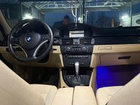 Gebraucht BMW 320 143 PS (105 kW) 2009 Schwarz Kombi