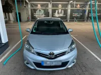 Gebraucht Toyota Yaris 120 PS (88 kW) 2013 Silber Kleinwagen