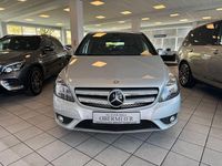 Gebraucht Mercedes B180 122 PS (89 kW) 2014 Silber (polarsilber) Van / Kleinbus