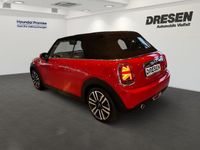 Gebraucht Mini Cooper Cabriolet 136 PS (100 kW) 2021 Solar) red (rot Cabrio