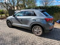 Gebraucht VW T-Roc 150 PS (110 kW) 2023 Grau SUV