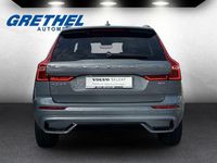 Gebraucht Volvo XC60 Plus 197 PS (144 kW) 2022 Grau SUV