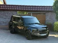 Gebraucht Land Rover Defender HSE Dynamic 200 PS (147 kW) 2022 Santorini black SUV