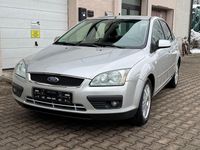 Gebraucht Ford Focus Ghia 116 PS (85 kW) 2005 Silber Limousine