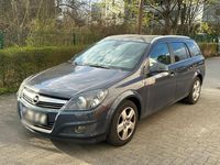 Gebraucht Opel Astra Edition 116 PS (85 kW) 2010 Grau Kombi