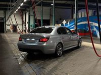 Gebraucht BMW 525 230 PS (169 kW) 2005 Grau Limousine
