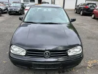 Second-hand VW Golf IV Edition 75 CP (55 kW) 2001 Negru Berlinǎ