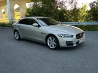 Gebraucht Jaguar XE Prestige 180 PS (132 kW) 2016 Gold Limousine
