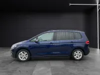 Gebraucht VW Touran Comfortline 150 PS (110 kW) 2021 Atlantik blue metallic Van / Kleinbus
