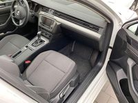 Gebraucht VW Passat 190 PS (139 kW) 2016 Weiß Kombi