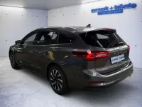 Używany Ford Focus Titanium 125 KM (91 kW) 2024 Szary Sedan/Limuzyna