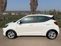Gebraucht Hyundai i10 Trend 84 PS (61 kW) 2022 Weiß Kleinwagen