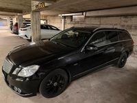Second-hand Mercedes E200 136 CP (100 kW) 2011 Negru Break