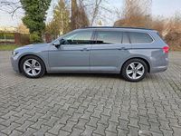 Gebraucht VW Passat Business 200 PS (147 kW) 2022 Grau Kombi