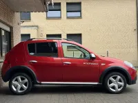Gebraucht Dacia Sandero Stepway 84 PS (61 kW) 2012 Rot Kleinwagen