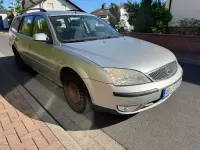 Usado Ford Mondeo 125 CV (91 kW) 2003 Plateado Berlina