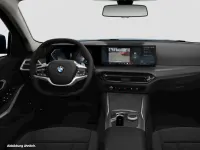 Gebraucht BMW 318 156 PS (114 kW) 2025 Arctic race blue metallic Kombi