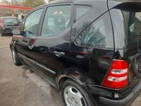 Gebraucht Mercedes A140 Elegance 82 PS (60 kW) 2002 Schwarz Van / Kleinbus