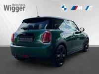 Gebraucht Mini Cooper 136 PS (100 kW) 2020 British racing green iv metall Kleinwagen